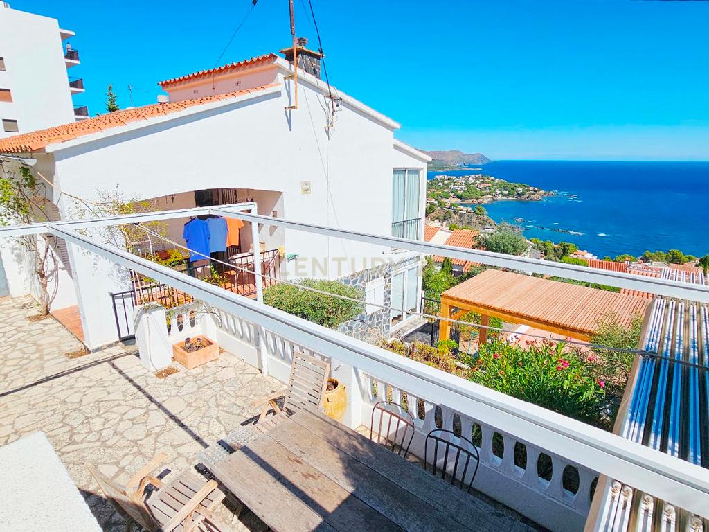 Cobertura com terraço, jardim e piscina privada com vista para o mar em Llançà - Image 11