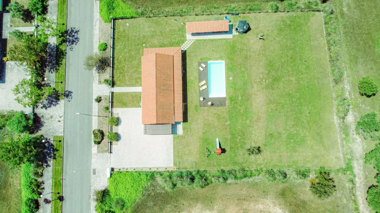 Casa de madeira T3 em condomínio fechado no Santo Estêvão Golf - Image 20