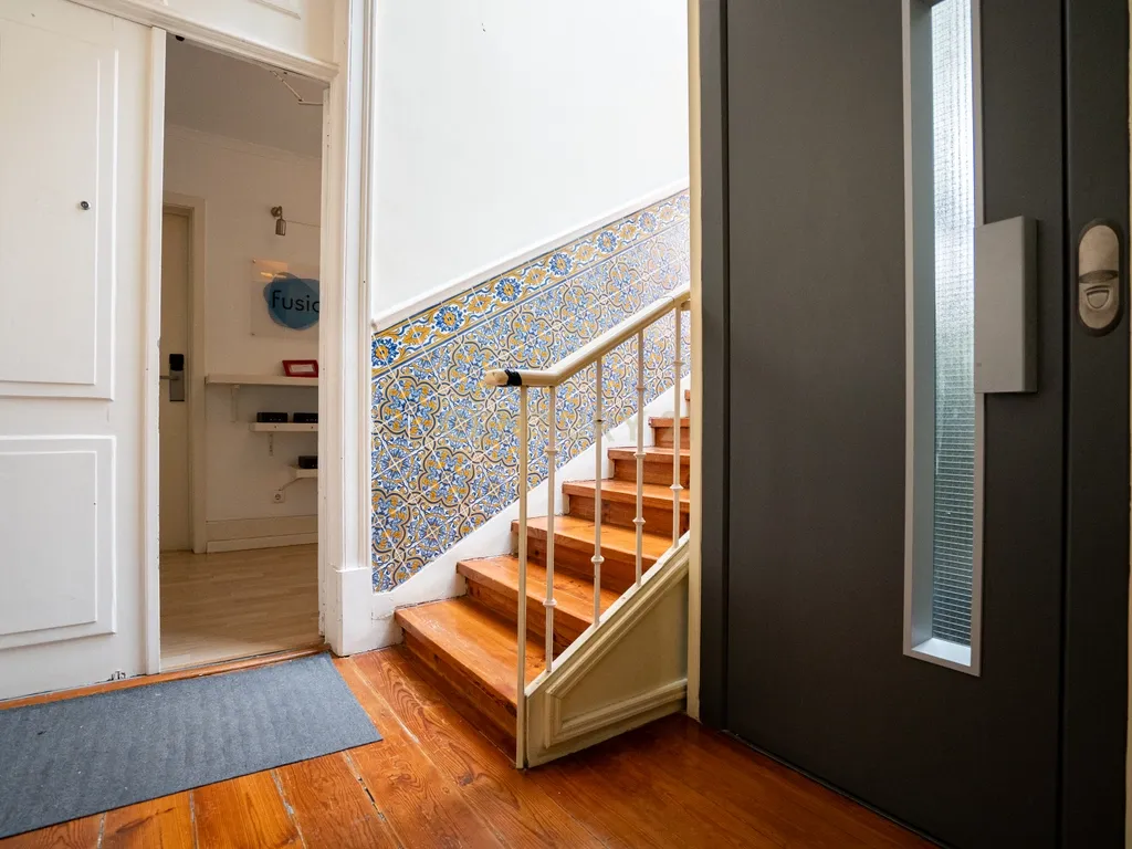 Apartamento Único com Vista sobre o Campo Pequeno – Lisboa - Image 4