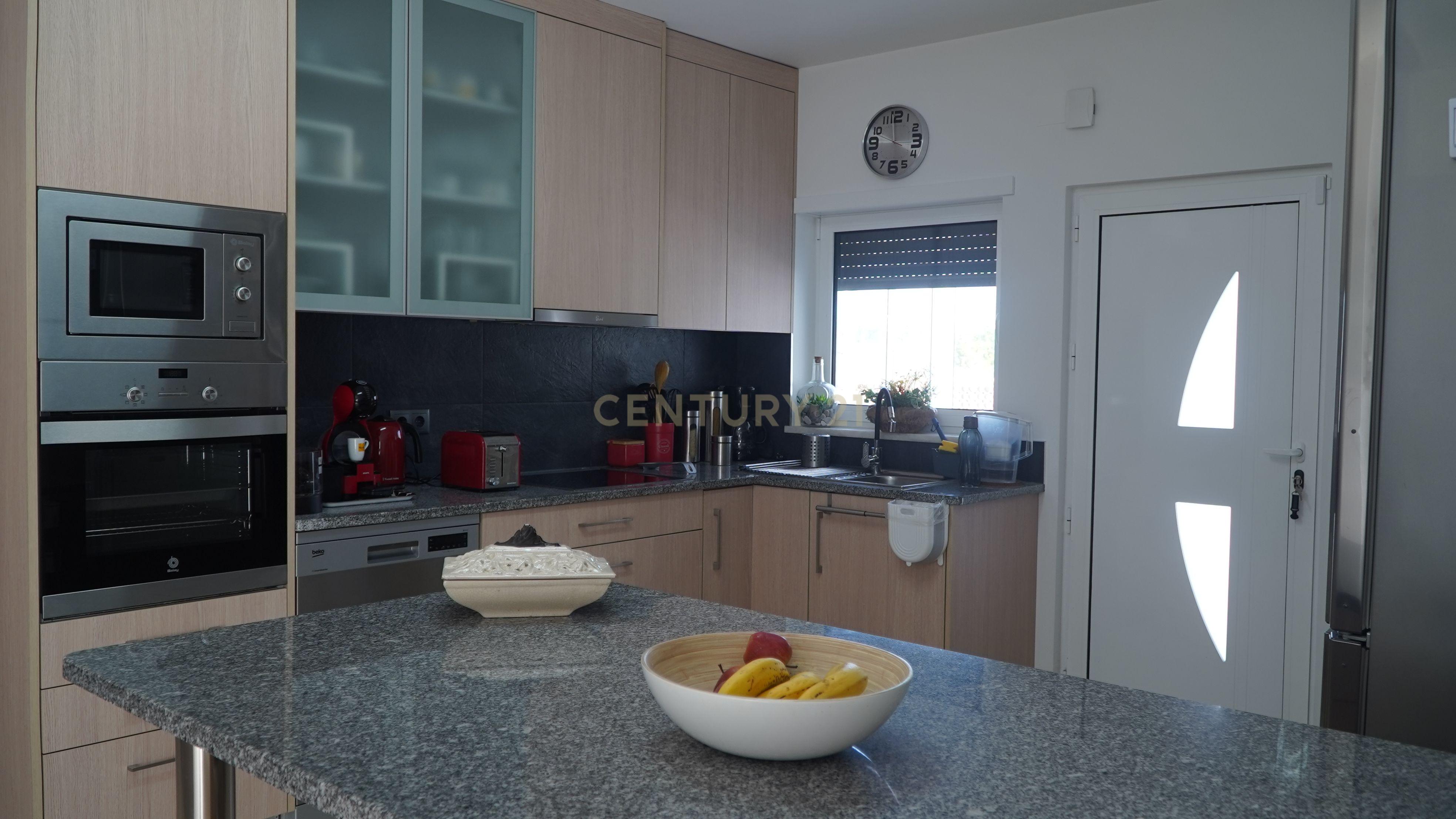 Moradia Renovada em Vieira de Leiria, Marinha Grande - View 6