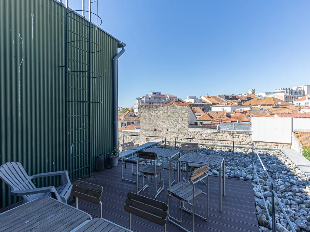 Apartamento T1 com Estacionamento e Varanda nas Fontainhas, Porto - Image 28