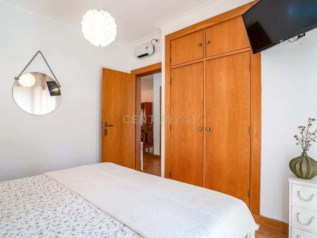 Apartamento T3+1 Duplex| 2 minutos do Centro de Caldas da Rainha - Image 17