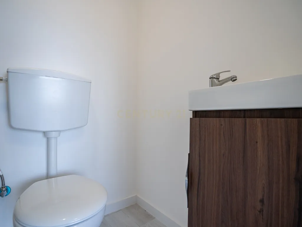Apartamento na Amadora transformado em 5 modernos estúdios - Image 12