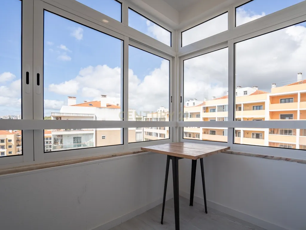 Apartamento na Amadora transformado em 5 modernos estúdios - Image 54