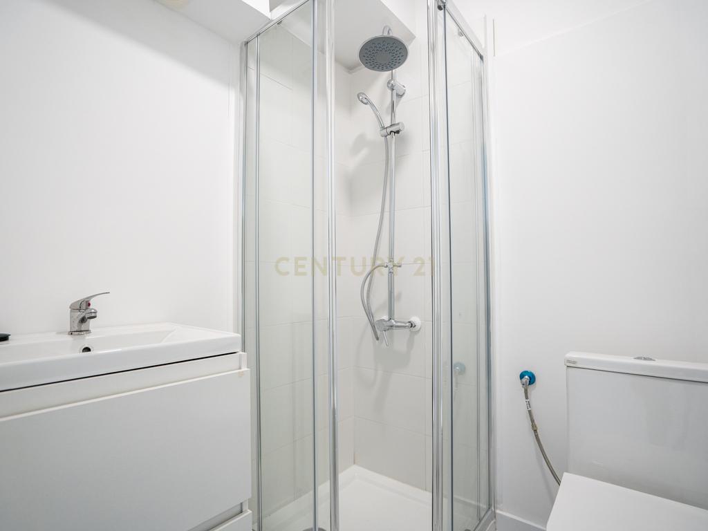 Apartamento na Amadora transformado em 5 modernos estúdios  - Image 48