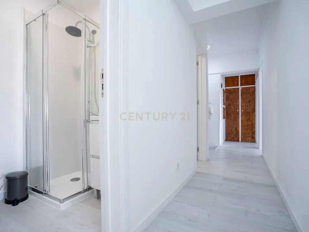 Apartamento na Amadora transformado em 5 modernos estúdios - Image 10