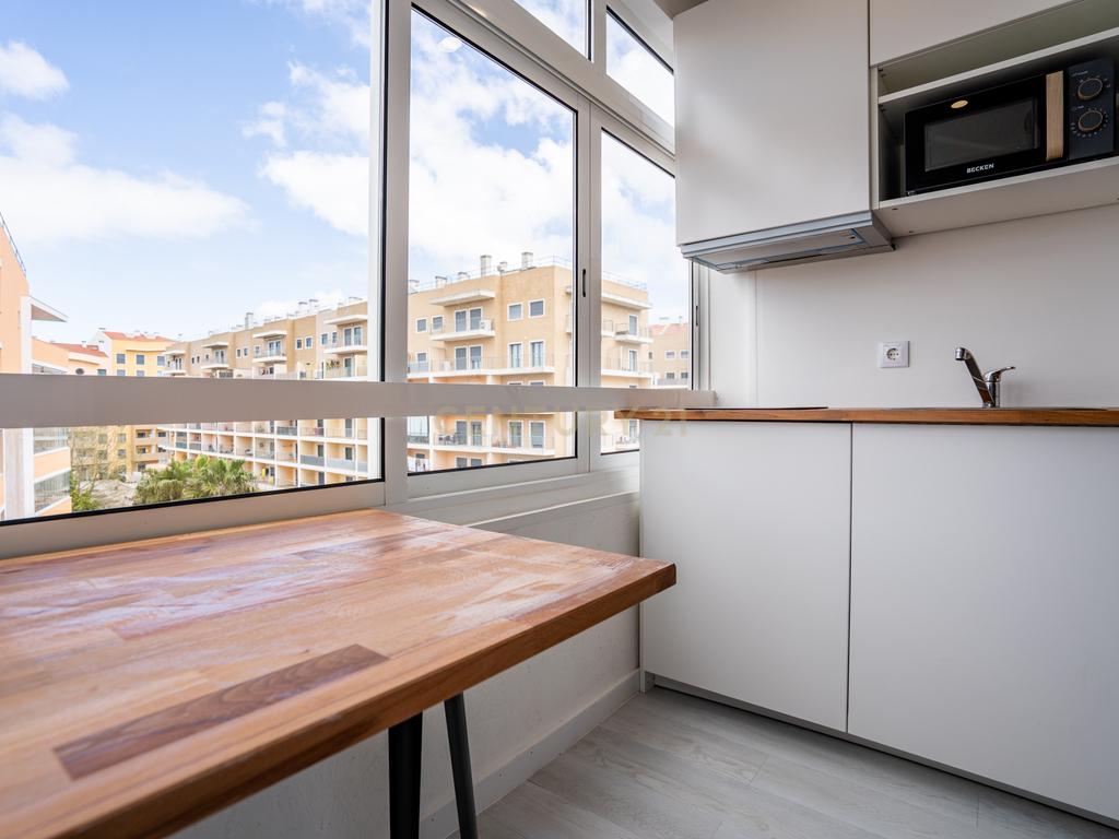 Apartamento na Amadora transformado em 5 modernos estúdios  - Image 42