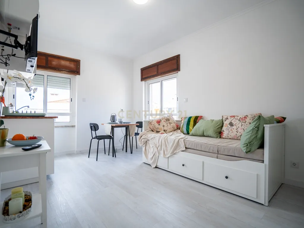 Apartamento na Amadora transformado em 5 modernos estúdios - Image 23