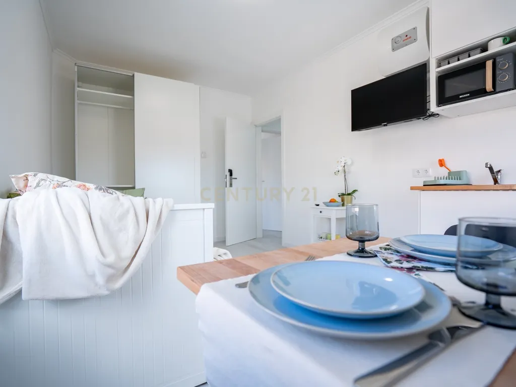 Apartamento na Amadora transformado em 5 modernos estúdios - Image 19