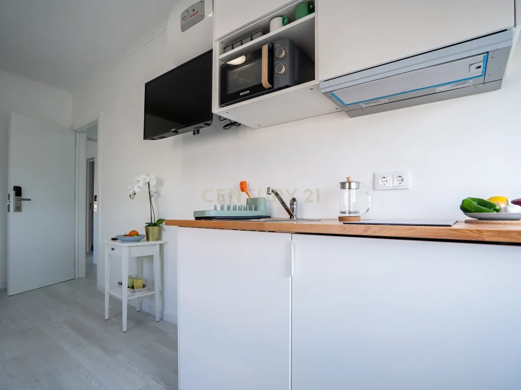 Apartamento na Amadora transformado em 5 modernos estúdios - Image 25