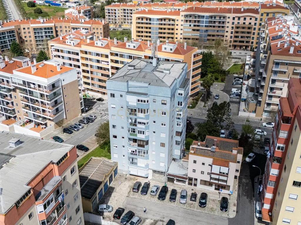 Apartamento na Amadora transformado em 5 modernos estúdios - Image 52