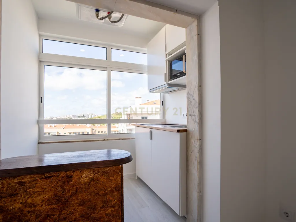 Apartamento na Amadora transformado em 5 modernos estúdios - Image 2