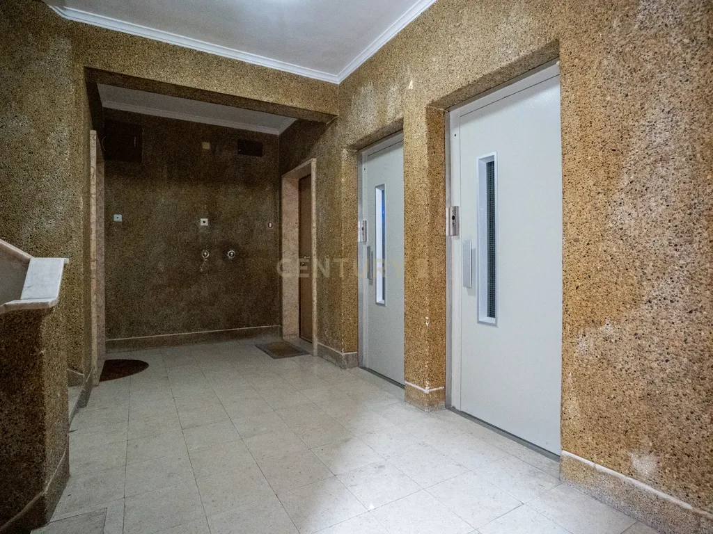 Apartamento na Amadora transformado em 5 modernos estúdios - Image 60