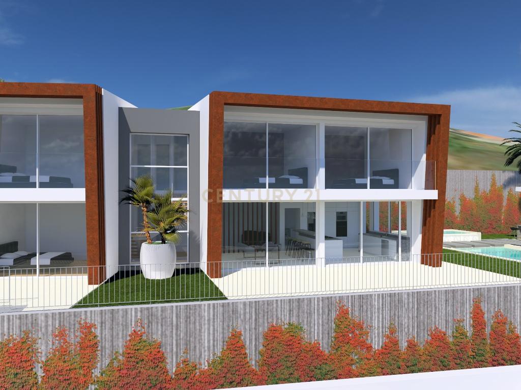 Terreno de Excelência | 3 Terrenos com Licença de Construção Emitida | Projeto para 5 Moradias de Prestígio | Vista Panorâmica para o Mar - Image 5