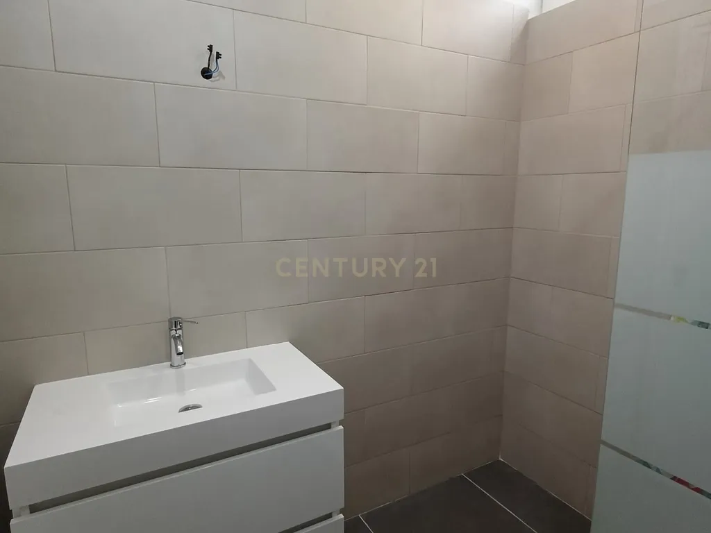 Apartamento 4 assoalhadas (T3) nos Olivais. Conforto e conveniência no coração da cidade - Image 14