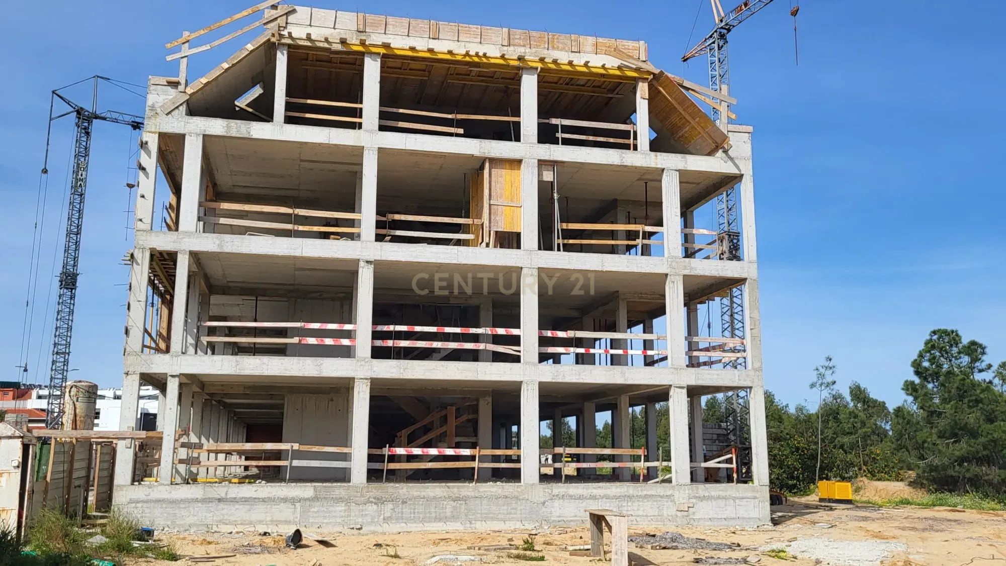 APARTAMENTO T3 - VALE DE MILHAÇOS - CORROIOS - Image 4