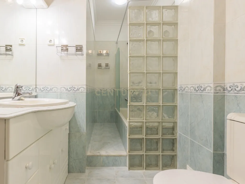 Apartamento T2 na Quinta do Conde - Image 17