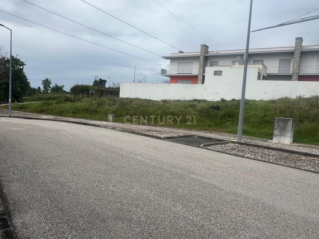 Terreno à Venda em Condeixa-a-Nova, Coimbra: Oportunidade Única - Image 5