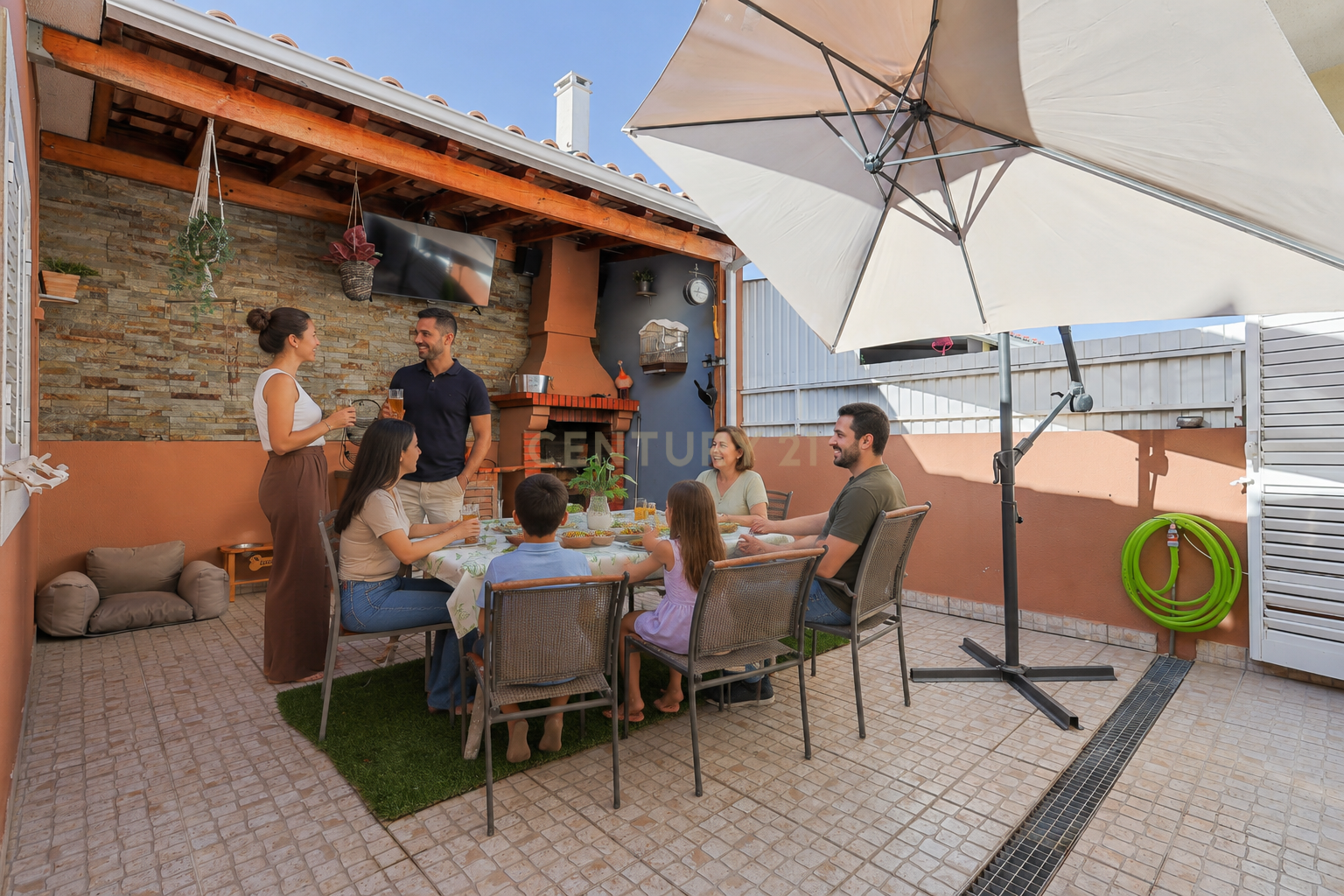 Fotografia 9 de Moradia T3 com Garagem e Espaço Exterior | Boa Água, Quinta do Conde