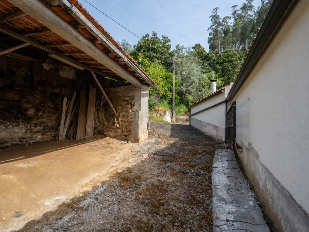 Moradia para reconstrução - Semide - Image 17