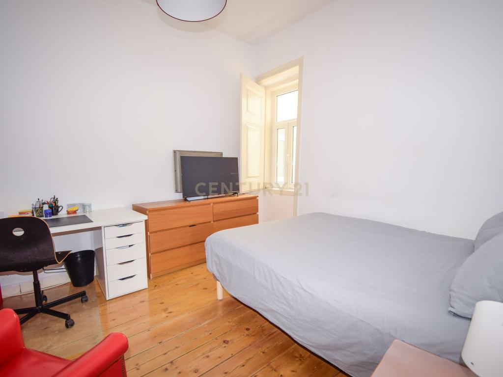 Apartamento T5 em Arroios: mais espaço, mais conforto e mais Família! - Image 26