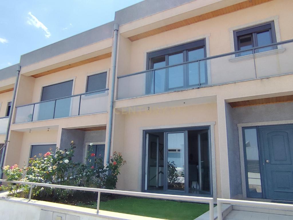 Moradia T3 em Boticas - Image 1