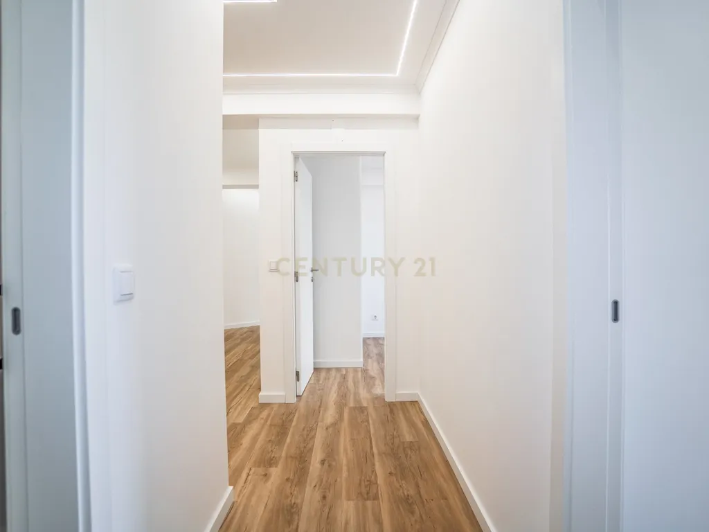 Apartamento T3 Totalmente Renovado | Centro de Caldas da Rainha - Image 23
