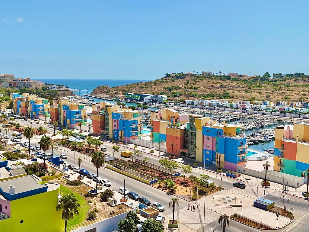 Apartamento T1, na 1a linha sobre a Marina de Albufeira, com garagem e piscina. - Image 22