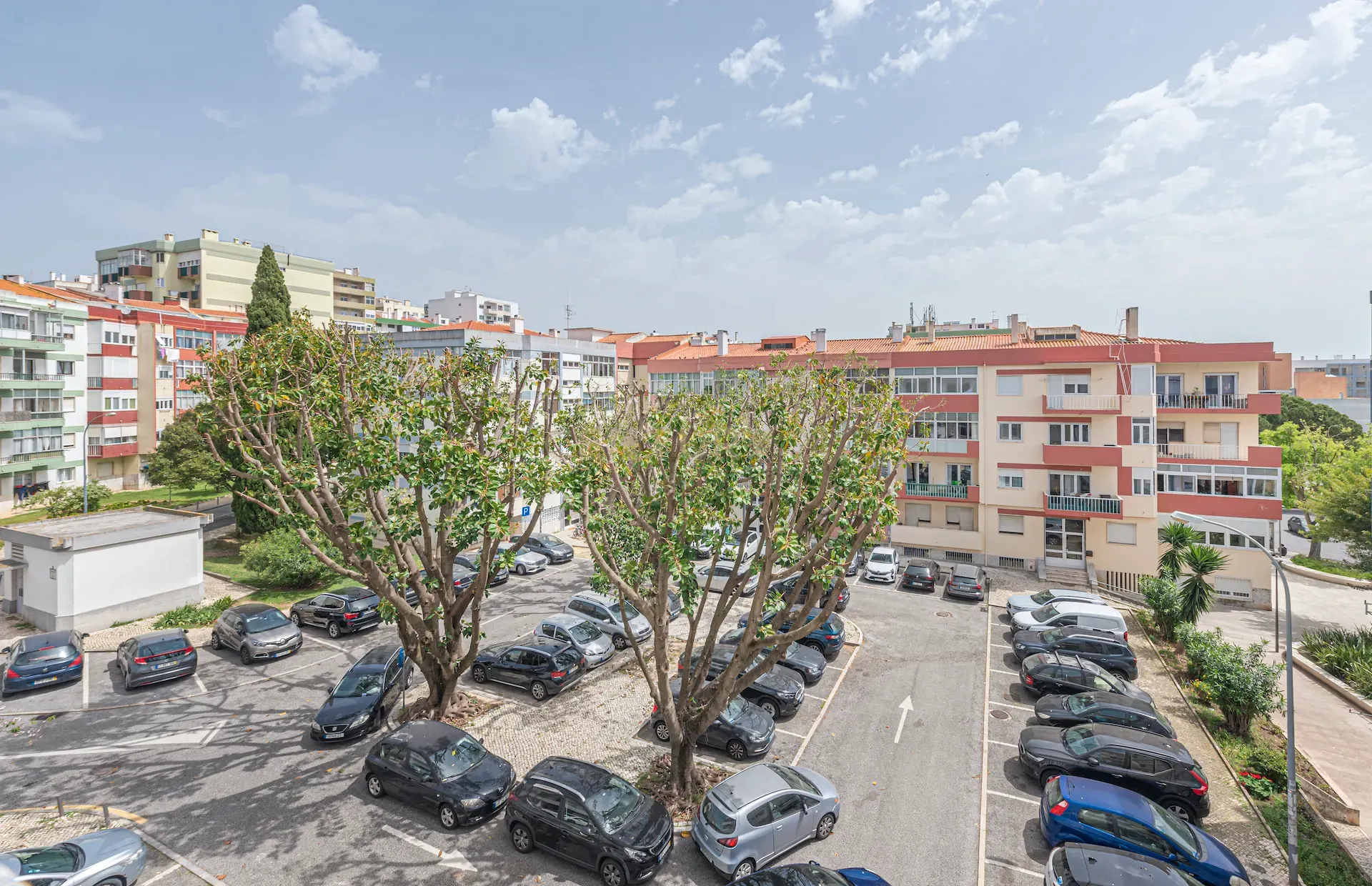 Fotografia 5 de Apartamento T2 em Oeiras com Varanda e Boa Exposição Solar