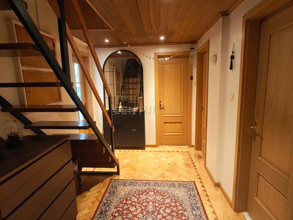 Apartamento duplex T3 + 2 em Queluz - Image 16