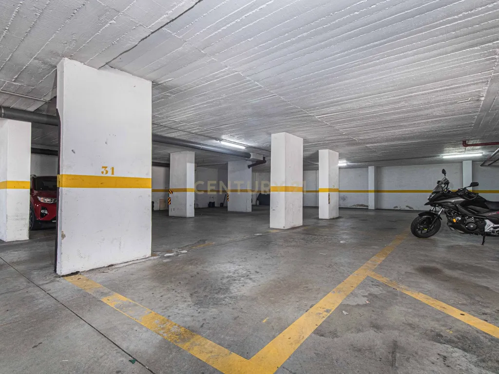 Apartamento T3 com varandas e Estacionamento | Cavaleira – Algueirão Mem Martins - Image 19