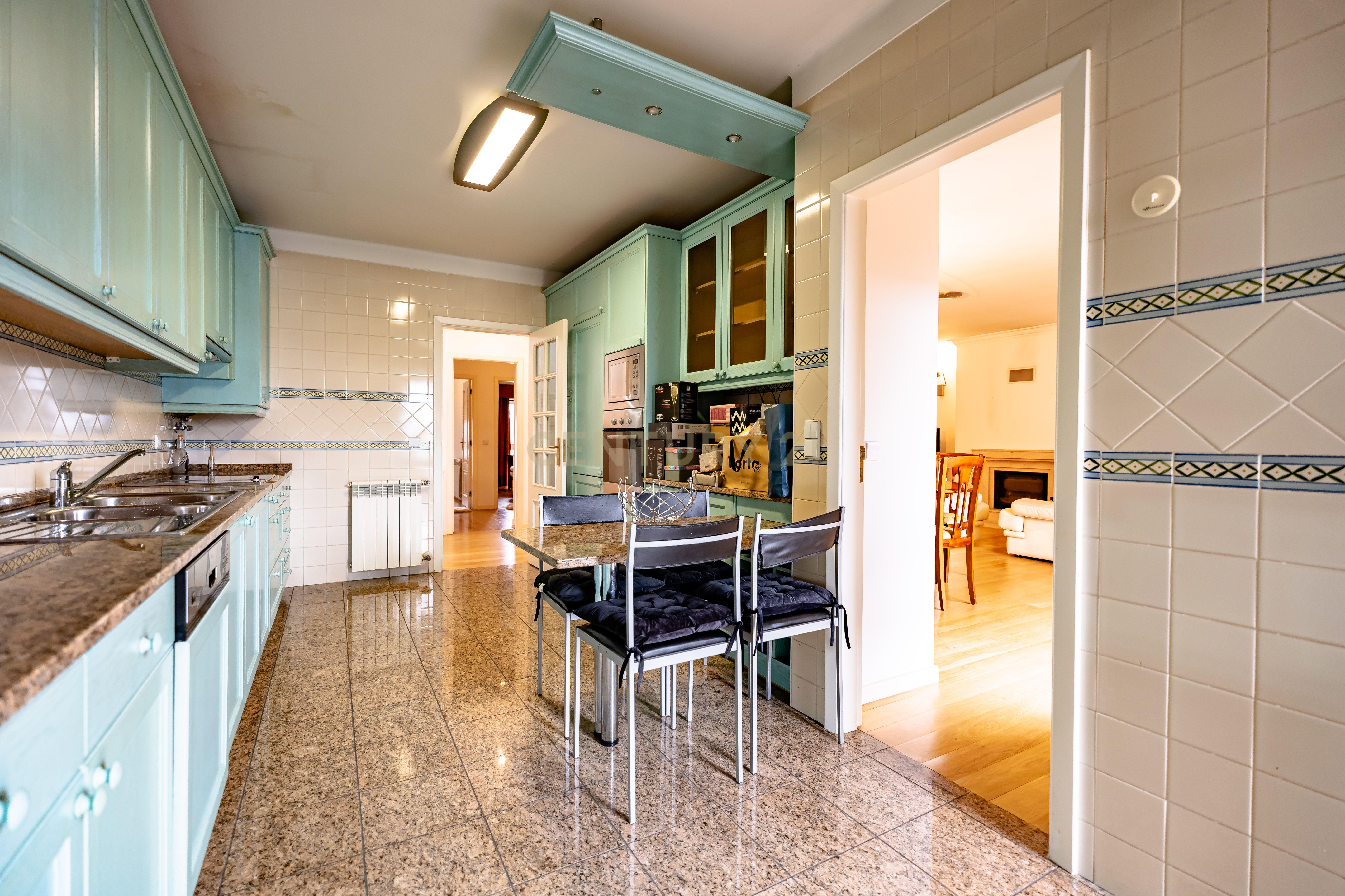 Excelente apartamento T3 na Quinta da Lomba em Coimbra - More