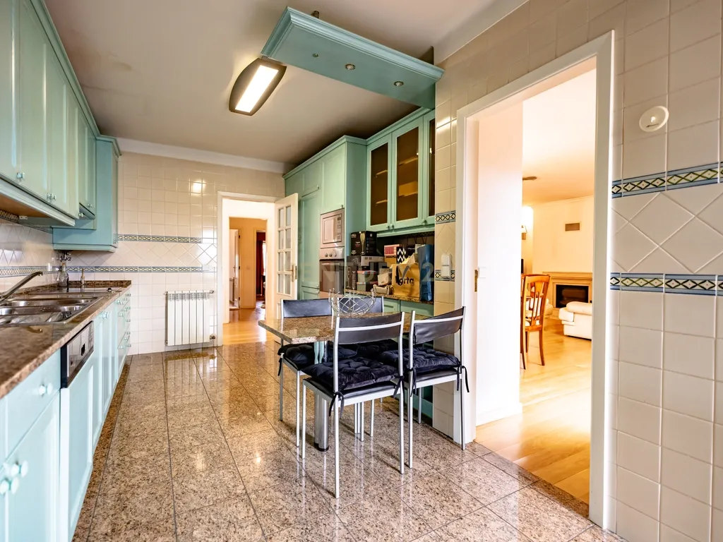 Excelente apartamento T3 na Quinta da Lomba em Coimbra - Image 7