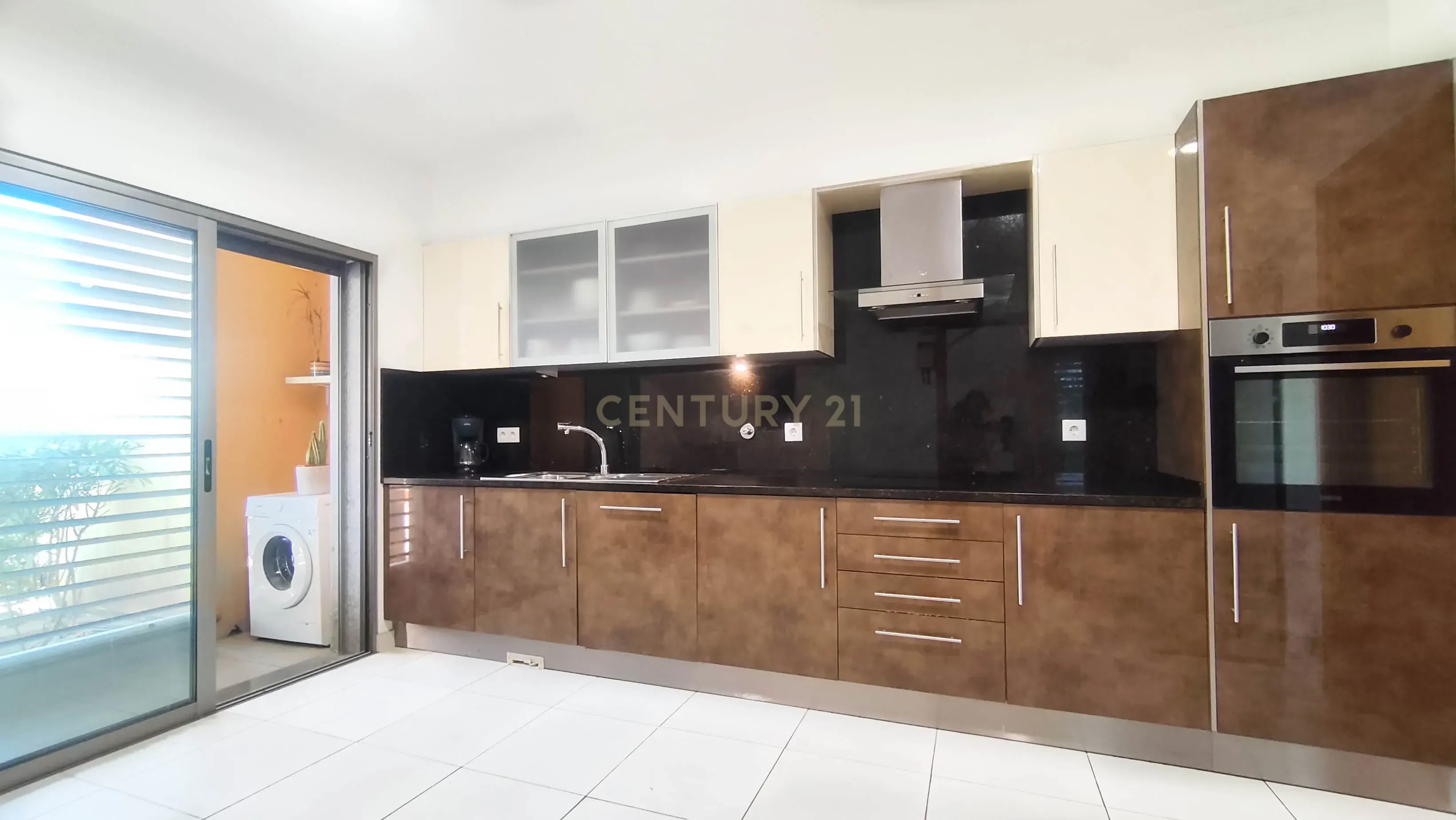 Fotografia 8 de 7 KM DAS PRAIAS DE ALBUFEIRA V3 COM JARDIM PRIVADO E PISCINA COMUM, GARAGEM EM BOX