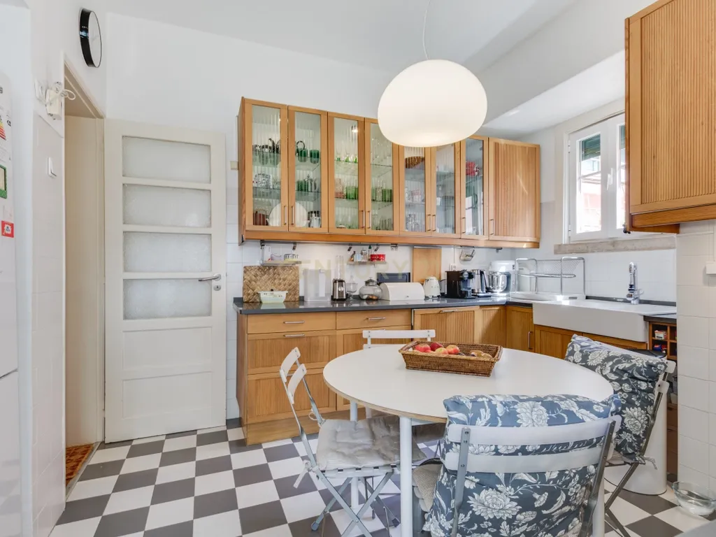 Espetacular T7 no Areeiro, Lisboa - 225m² de Conforto - Image 25