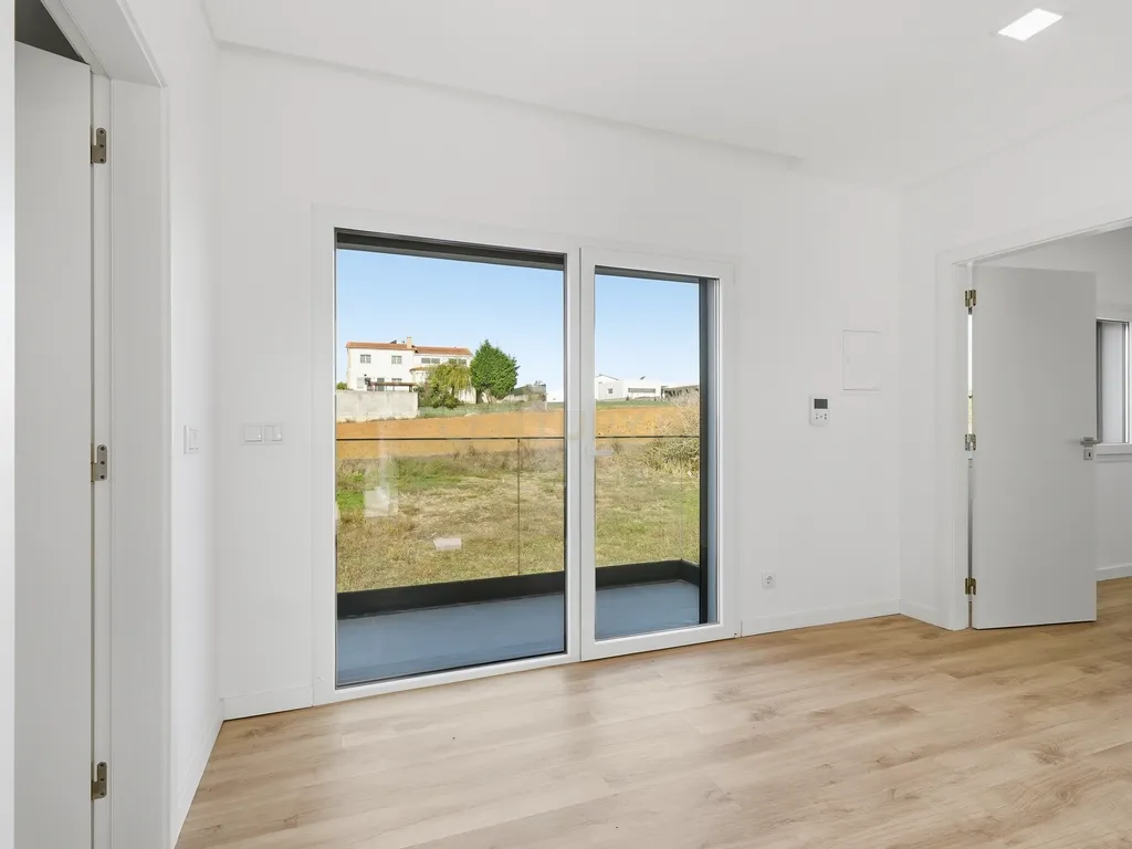 Moradia Nova T4 na Lourinhã - Image 21