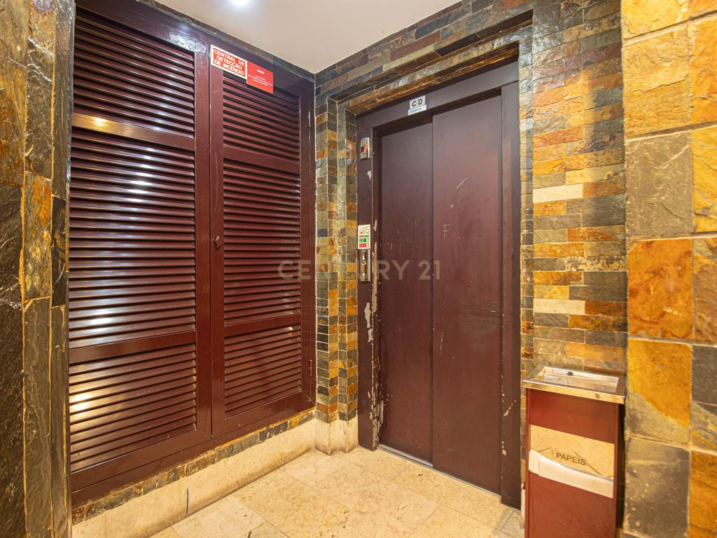 Apartamento T4 no Real Forte c/ 2 Box - Image 26