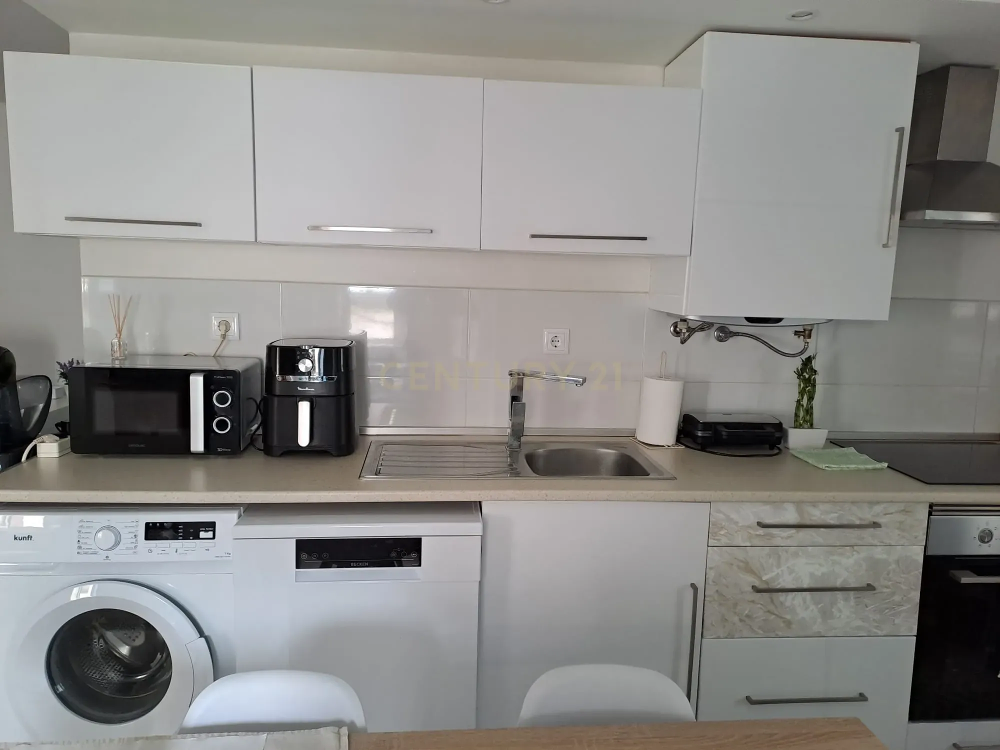 Apartamento T2 remodelado  no centro da Cidade do Montijo - Image 3