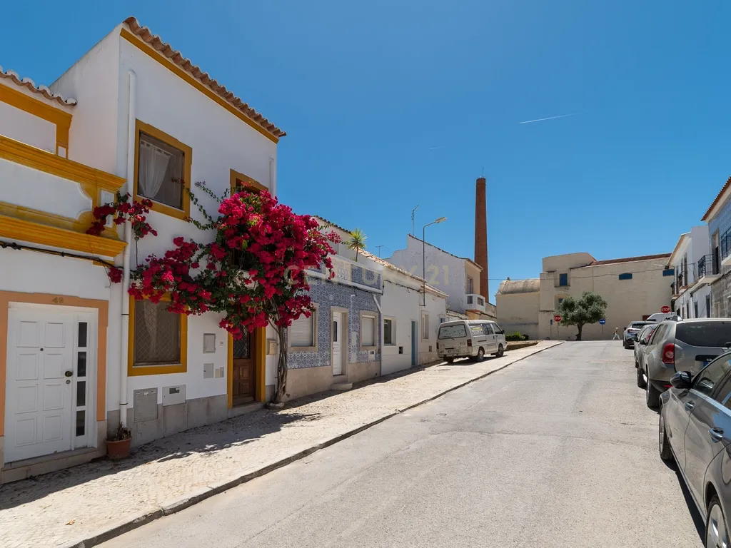 Moradia de Charme T2+1 no Centro Histórico de Tavira - Image 2