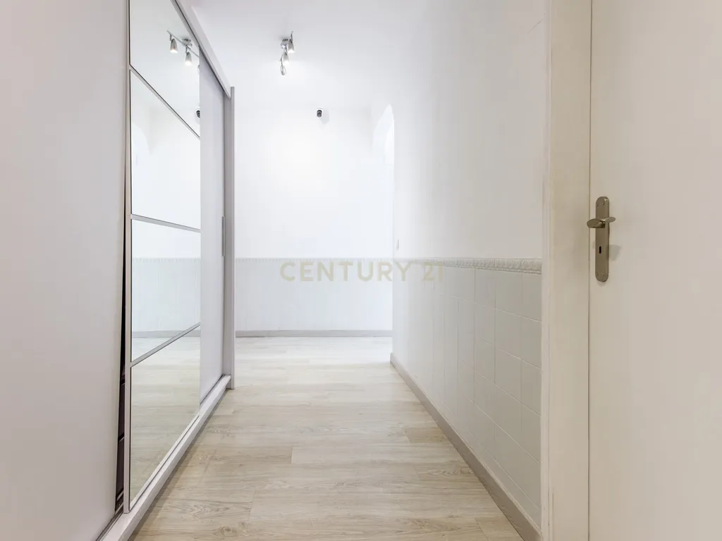 Excelente Apartamento de 4 Assoalhadas com Terraço e Sótão Independente na Quinta do Conde. - Image 26