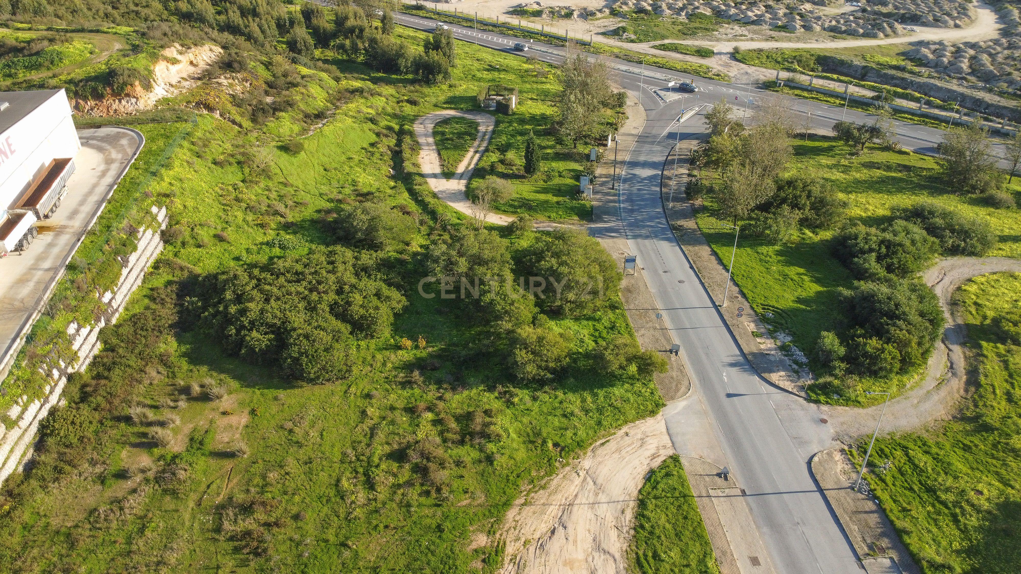 Fotografia 10 de Lote de terreno com 2.500 m², destinado a construção industrial- Parque Industrial SAPEC BAY, Setúbal