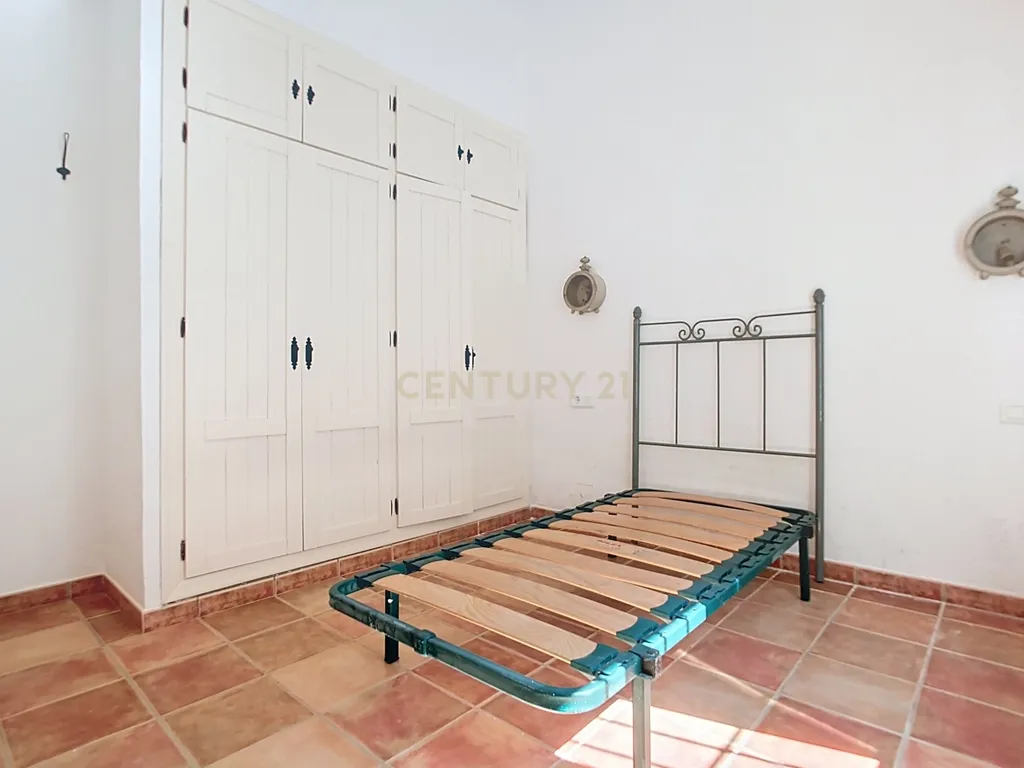 Se vende casa de campo en Coín - Image 10