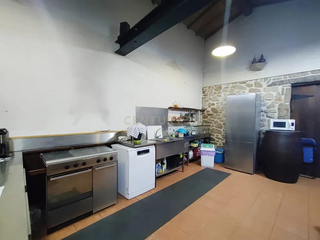 Moradia com Comércio em Amorim, Póvoa de Varzim - Uma Oportunidade Única! - Image 72