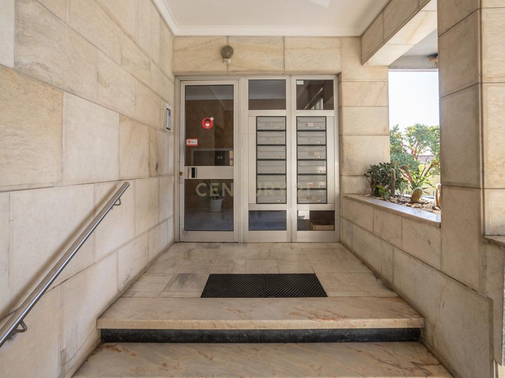 Apartamento T3 em Almada com Excelente Localização - Image 5