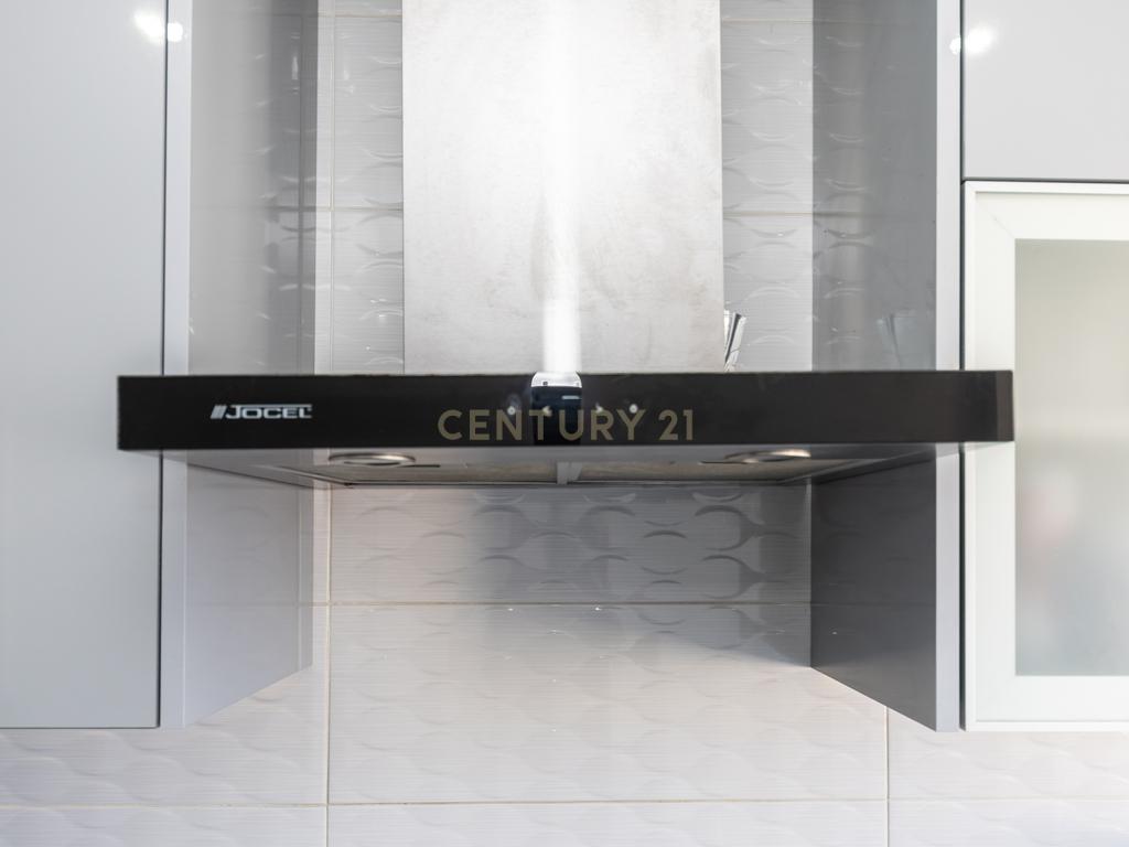 Apartamento T2 no Feijó totalmente remodelado - Image 7