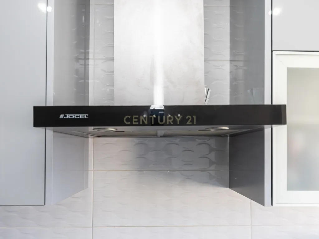 Apartamento T2 no Feijó totalmente remodelado - Image 7