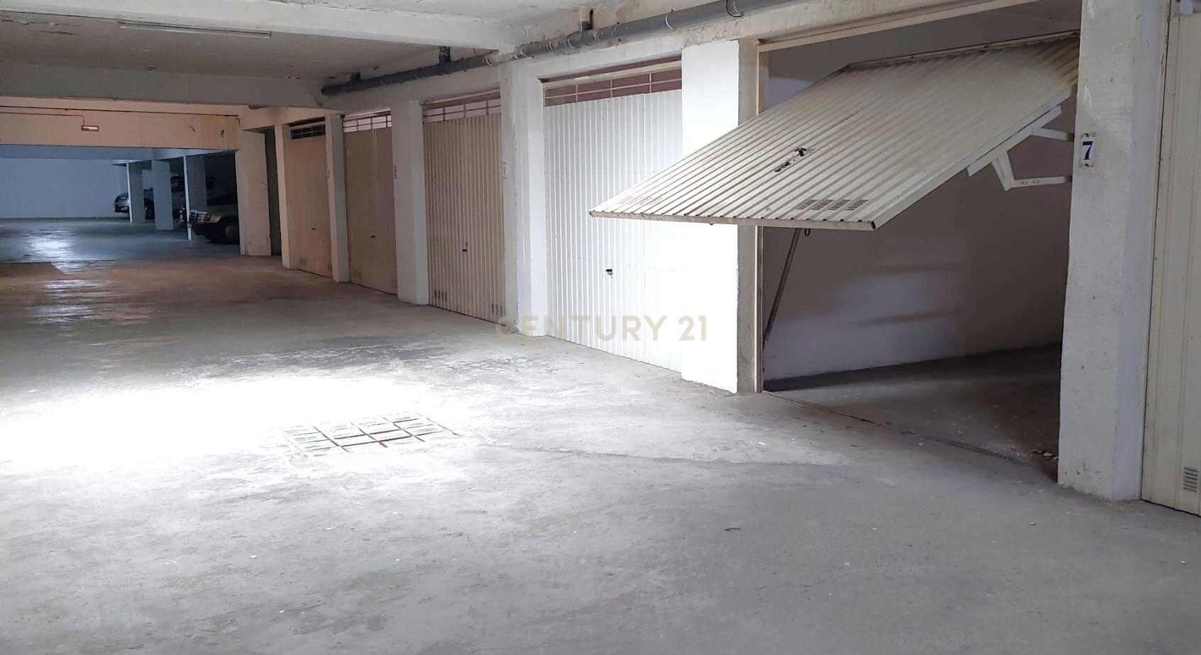 Fotografia 5 de Garagem em zona central, Ericeira - Mafra