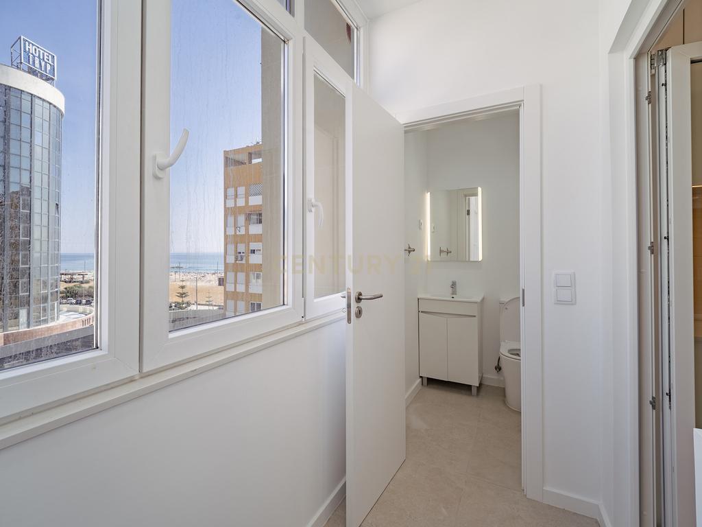 Arrendamento T3 Costa da Caparica com Elevador - Image 35
