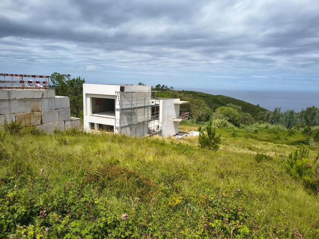 Moradia única com vista panorâmica sobre o Oceano Atlântico - Image 1