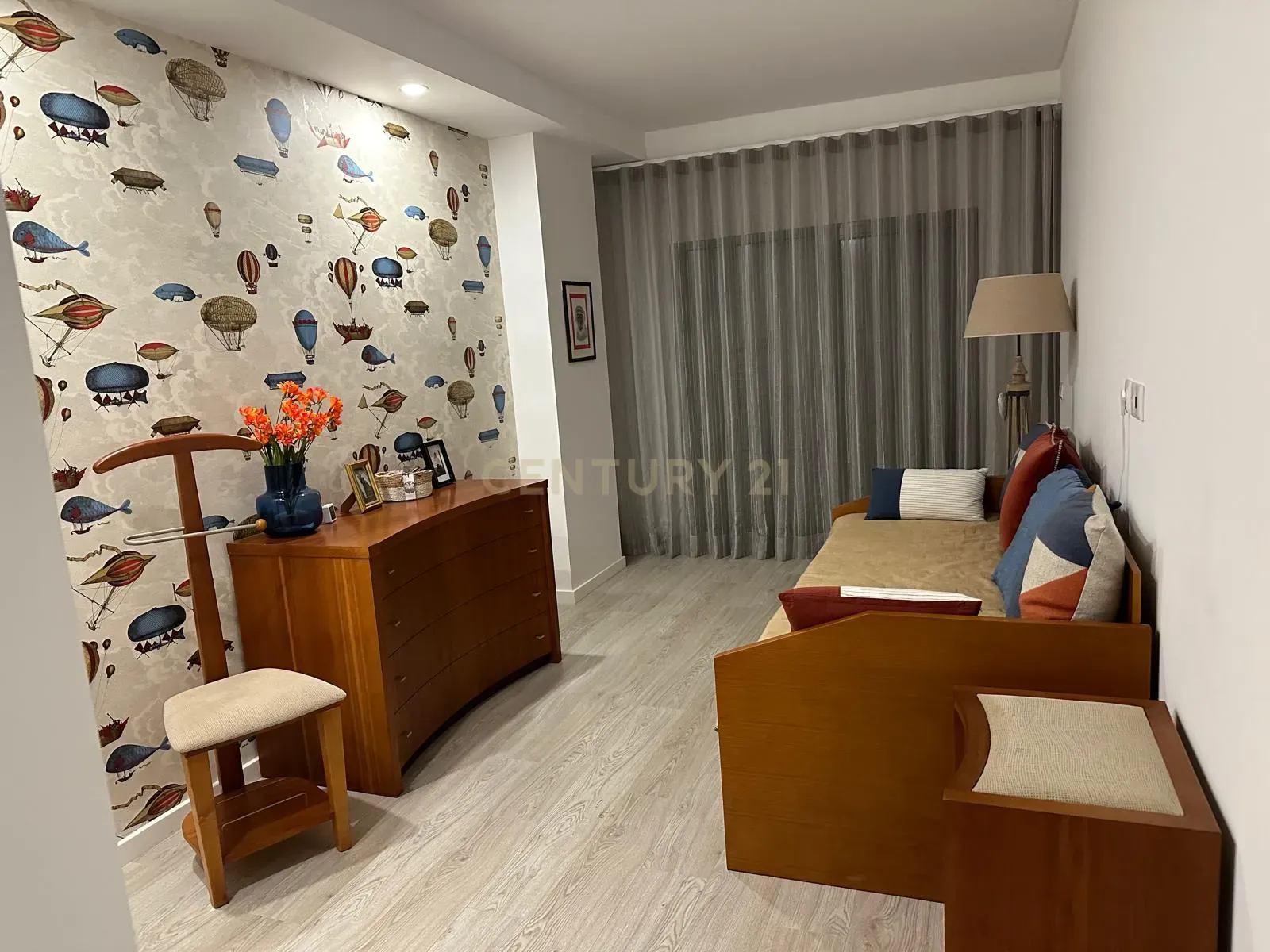 Penthouse de Luxo T3 com Suíte e Loft – Quinta de Santa Teresa, Charneca - Image 12